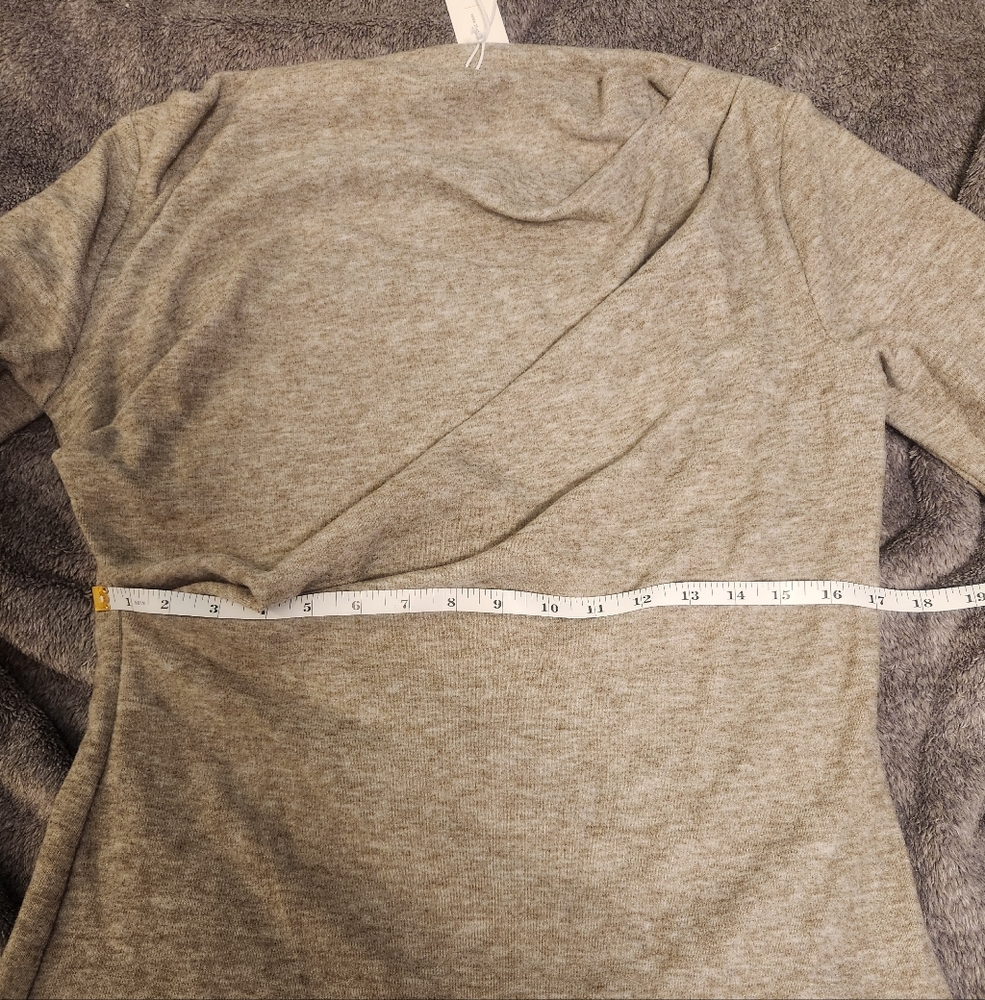 NWT Large Blu Ivy boutique creamy grey-beige off shoulder sweater - Picture 14 of 14